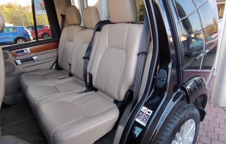 Land Rover Discovery 4