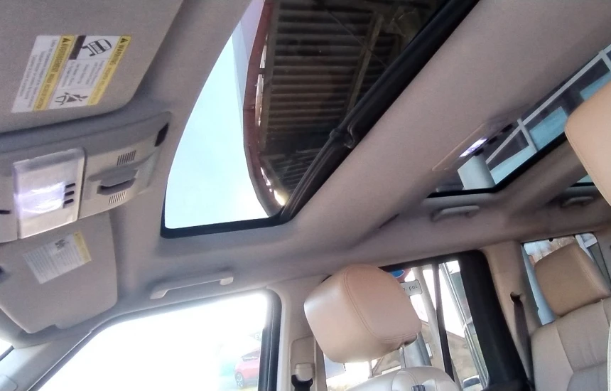 Land Rover Discovery 4