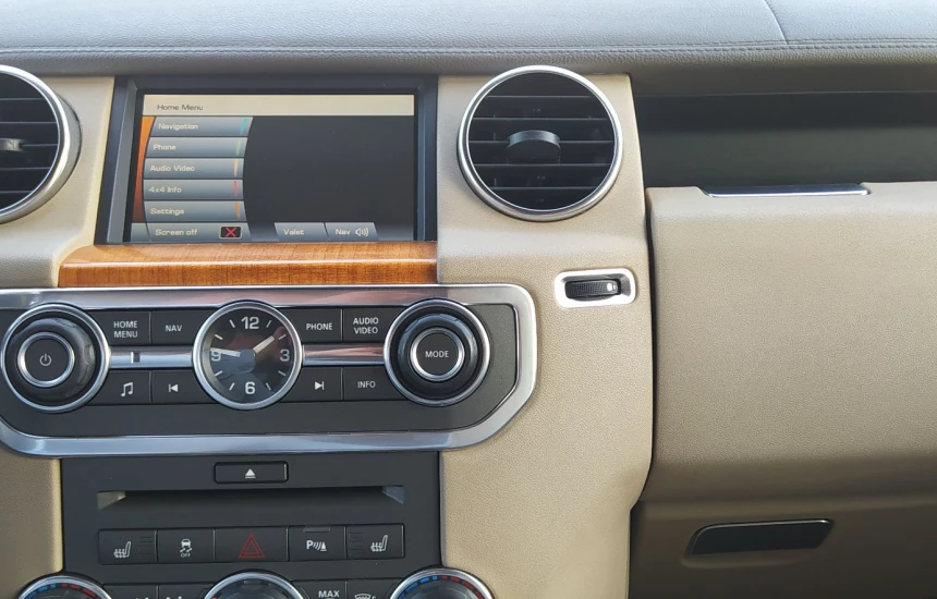 Land Rover Discovery 4