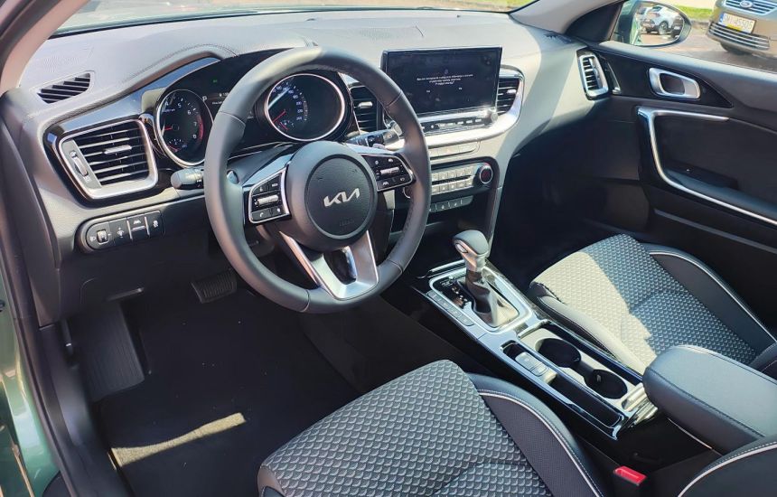 Kia Ceed SW 1,5T-GDI 7DCT MY25 TRIBUTE+A17