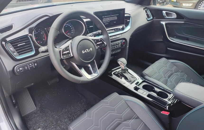 Kia XCeed 1,6T-GDI 7DCT MY26 TRIBUTE+WIN+ AEB