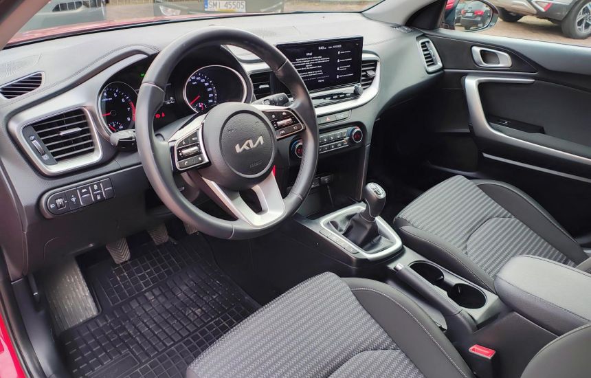 Kia Ceed 1,5T-GDI 6MT M+UVO