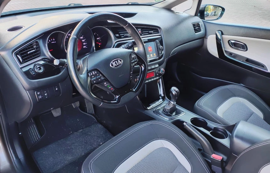 Kia Ceed SW 1.4 GDI 6MT BUSINESS LINE