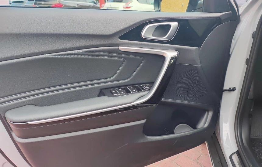 Kia XCeed 1,6T-GDI 7DCT MY26 TRIBUTE+WIN+ AEB