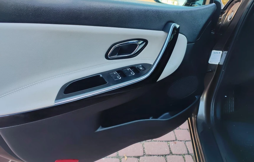 Kia Ceed SW 1.4 GDI 6MT BUSINESS LINE