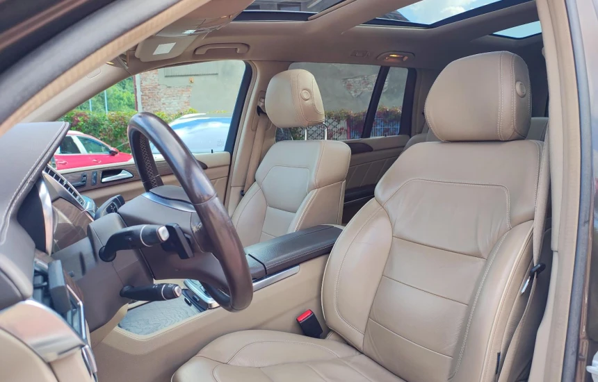 Mercedes- Benz GL  350 BlueTEC 4Matic 7G-TRONIC