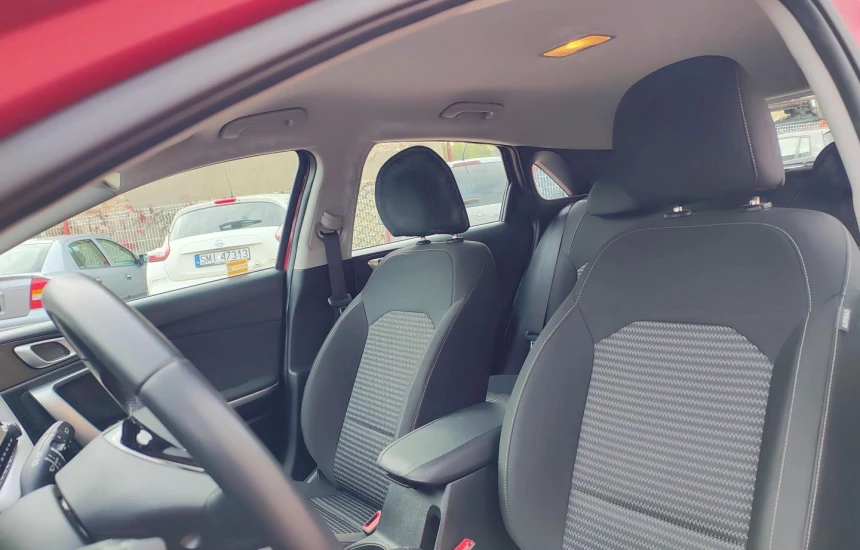 Kia Ceed 1,5T-GDI 6MT M+UVO