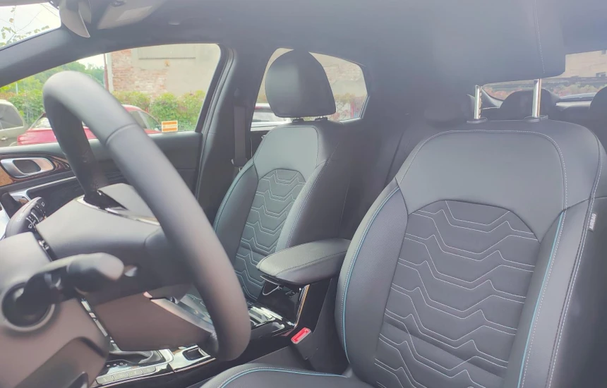 Kia XCeed 1,6T-GDI 7DCT MY26 TRIBUTE+WIN+ AEB