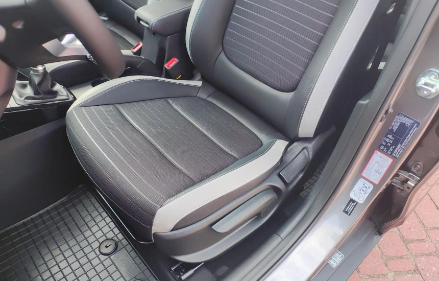 Kia Stonic 1.2MPi 5MT MY25 L