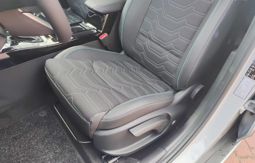 Kia XCeed 1,6T-GDI 7DCT MY26 TRIBUTE+WIN+ AEB