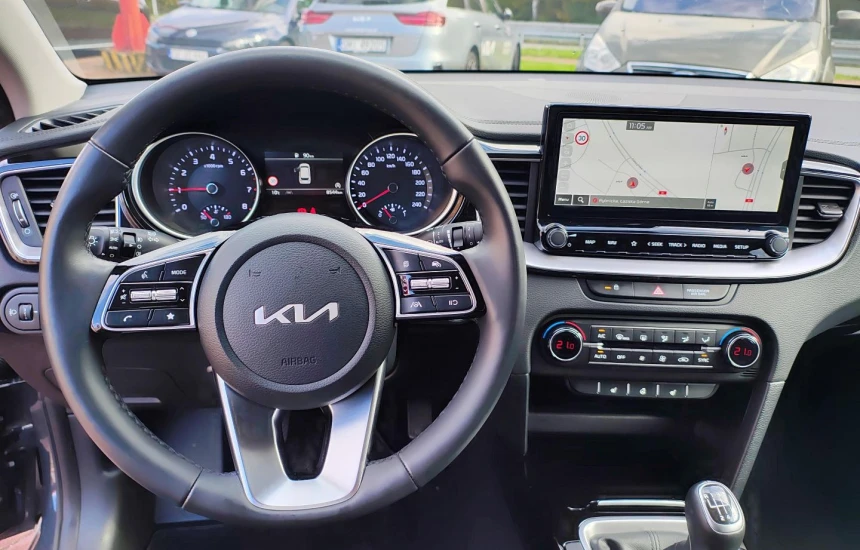 Kia Ceed SW 1,5T-GDI 6MT MY25 TRIBUTE