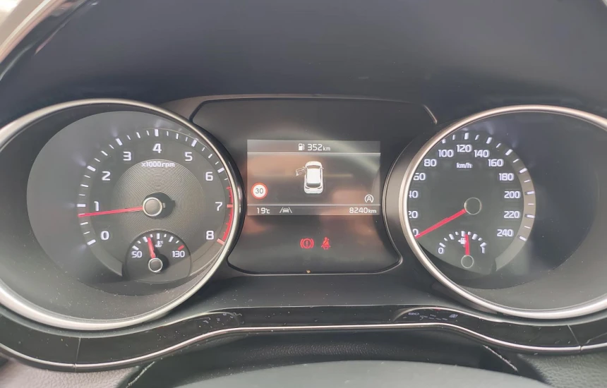 Kia Ceed 1,5T-GDI 6MT MY25 TRIBUTE