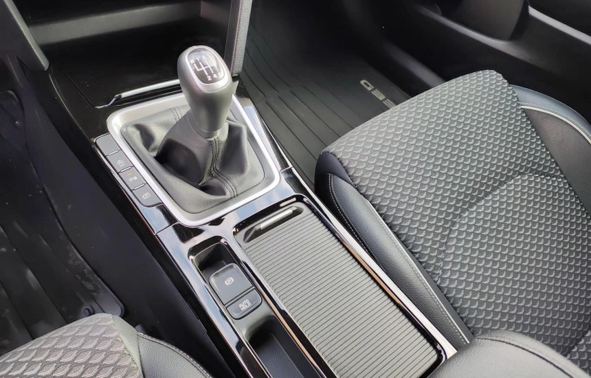 Kia Ceed SW 1,5T-GDI 6MT MY25 TRIBUTE