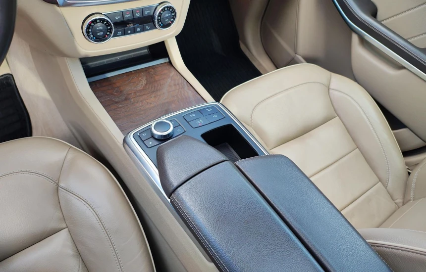 Mercedes- Benz GL  350 BlueTEC 4Matic 7G-TRONIC