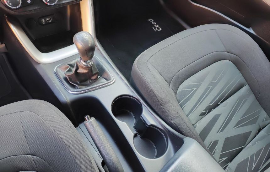 Kia Ceed 1.4GDI 6MT M