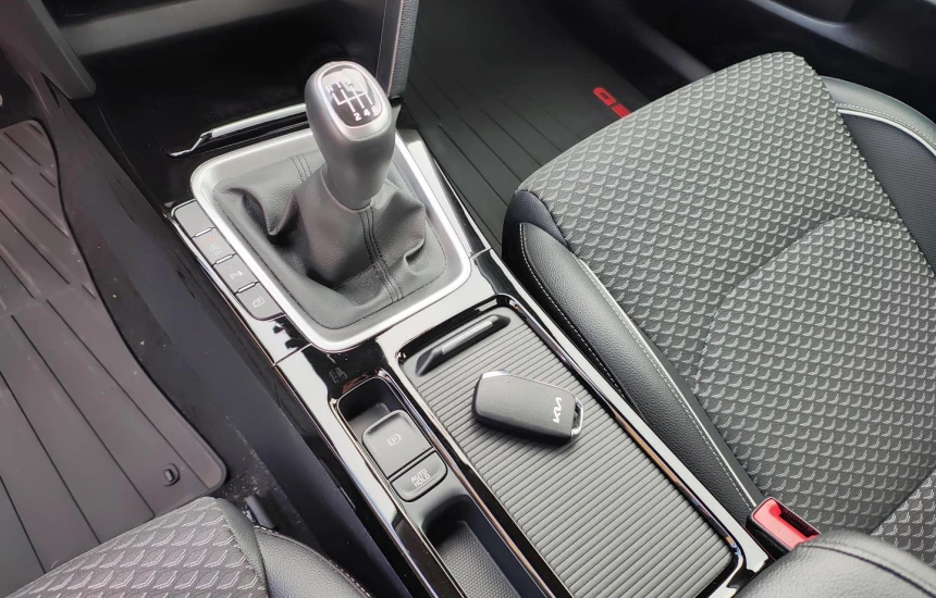 Kia Ceed 1,5T-GDI 6MT MY25 TRIBUTE