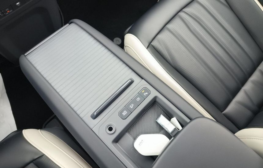 Kia EV9 AWD GT-LINE+Pakiet Relax+Dach Wersja 6 osobowa