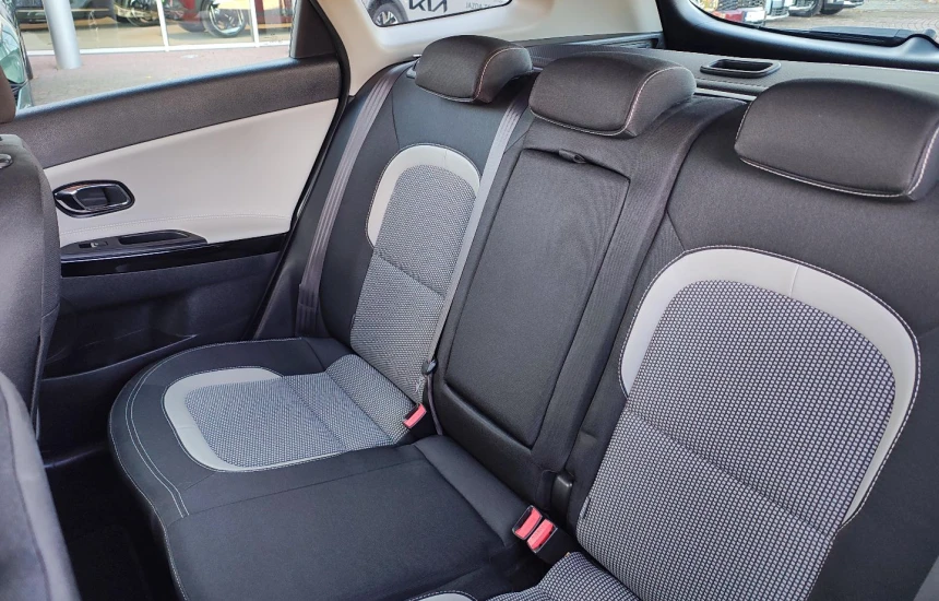 Kia Ceed SW 1.4 GDI 6MT BUSINESS LINE
