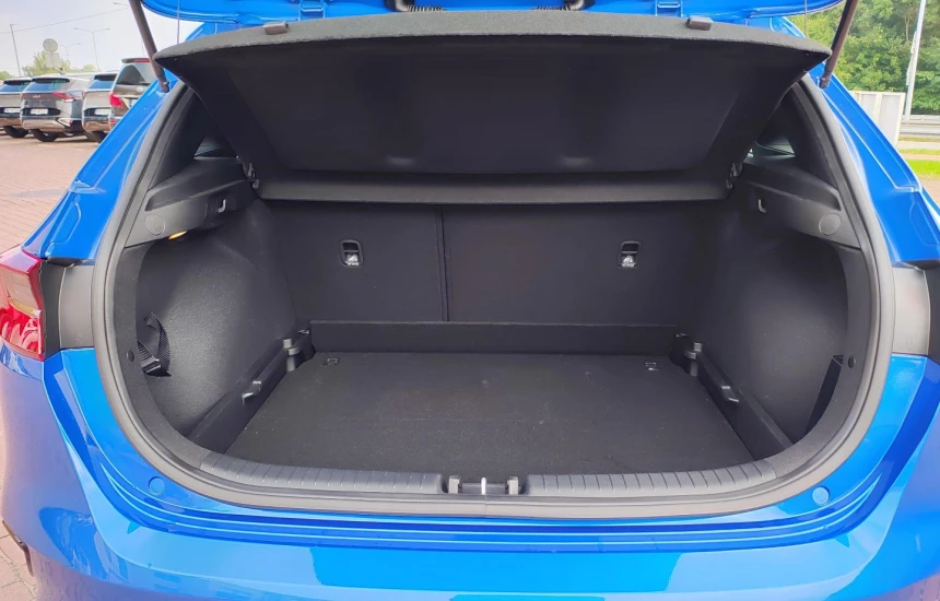 Kia Ceed 1,5T-GDI 6MT MY25 TRIBUTE