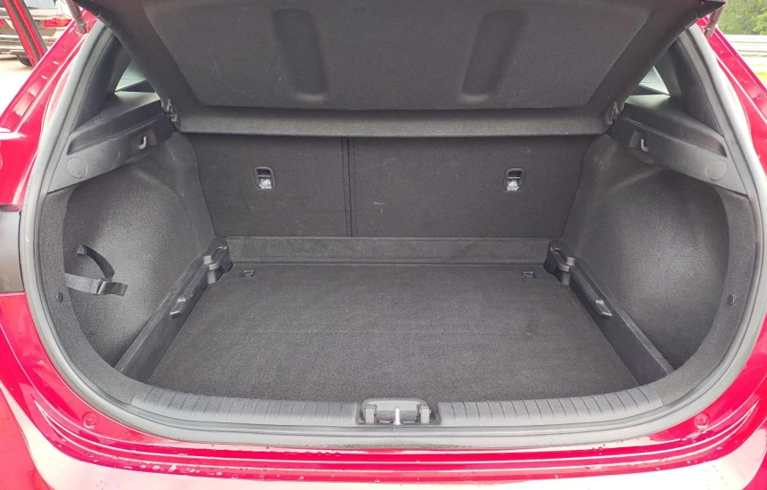 Kia Ceed 1,5T-GDI 6MT M+UVO