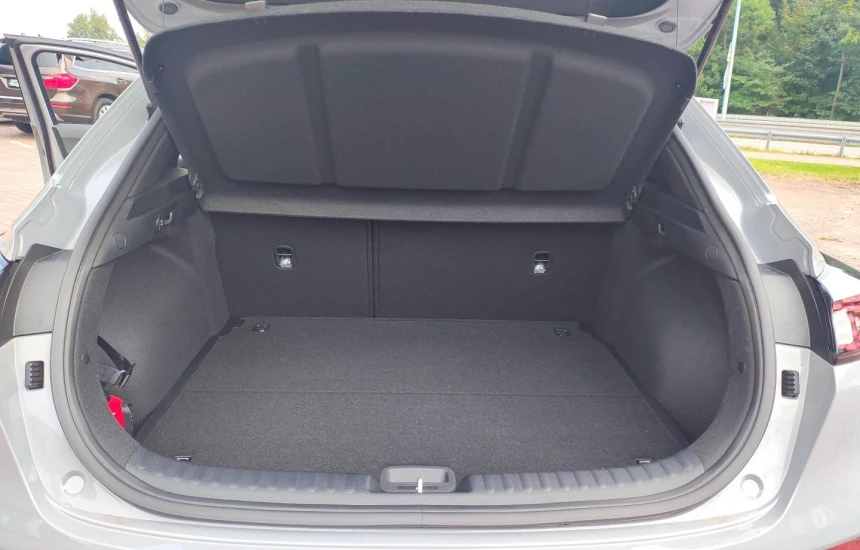 Kia XCeed 1,6T-GDI 7DCT MY26 TRIBUTE+WIN+ AEB