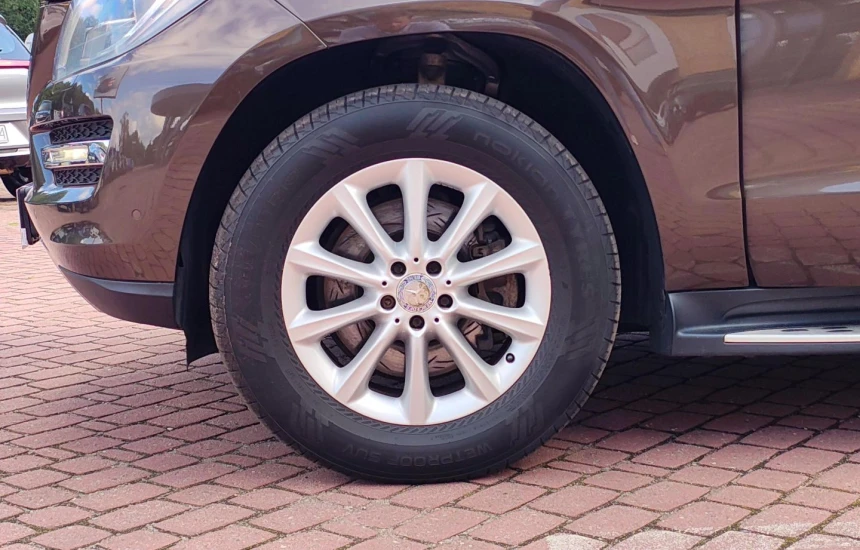 Mercedes- Benz GL  350 BlueTEC 4Matic 7G-TRONIC