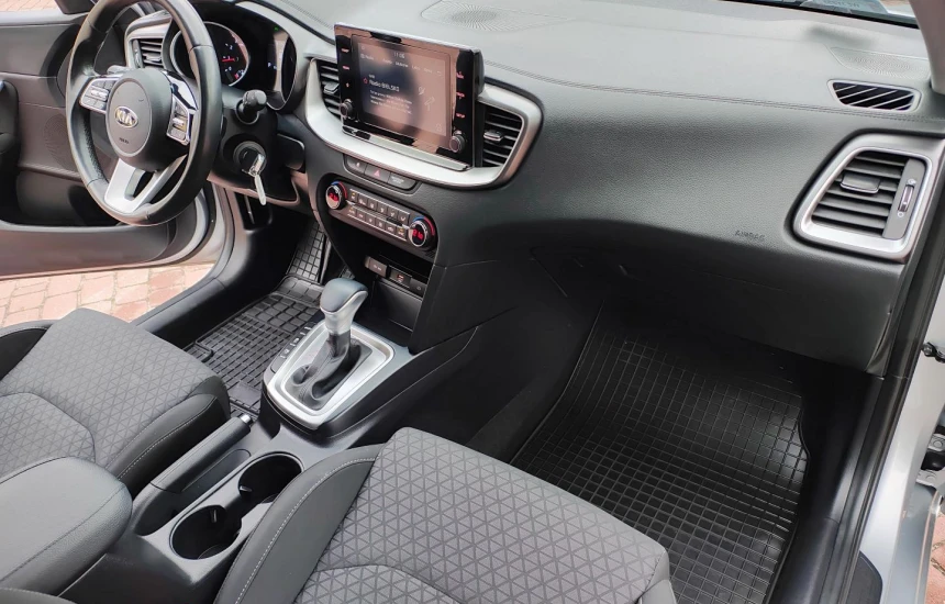 Kia Ceed 1,5T-GDI 7DCT 160KM M+SMT