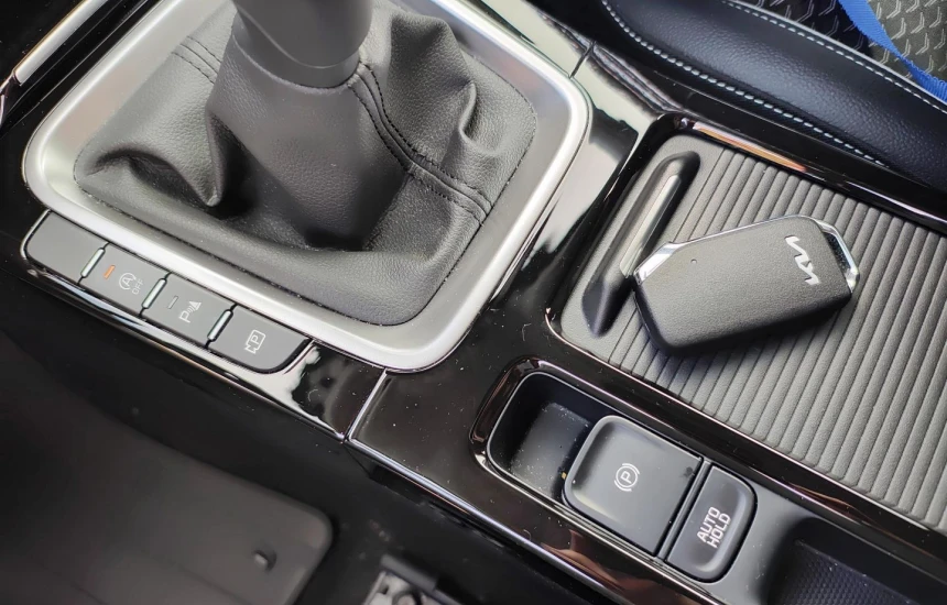 Kia Ceed 1,5T-GDI 6MT MY25 TRIBUTE