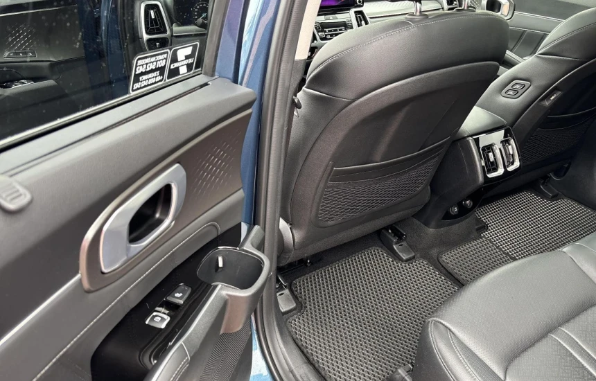 Kia Sorento 1.6T HEV 6AT 4WD 7S Prestige Line+PNS 230KM!