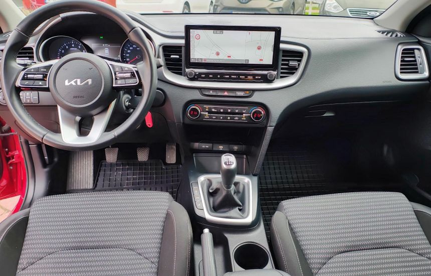 Kia Ceed 1,5T-GDI 6MT M+UVO