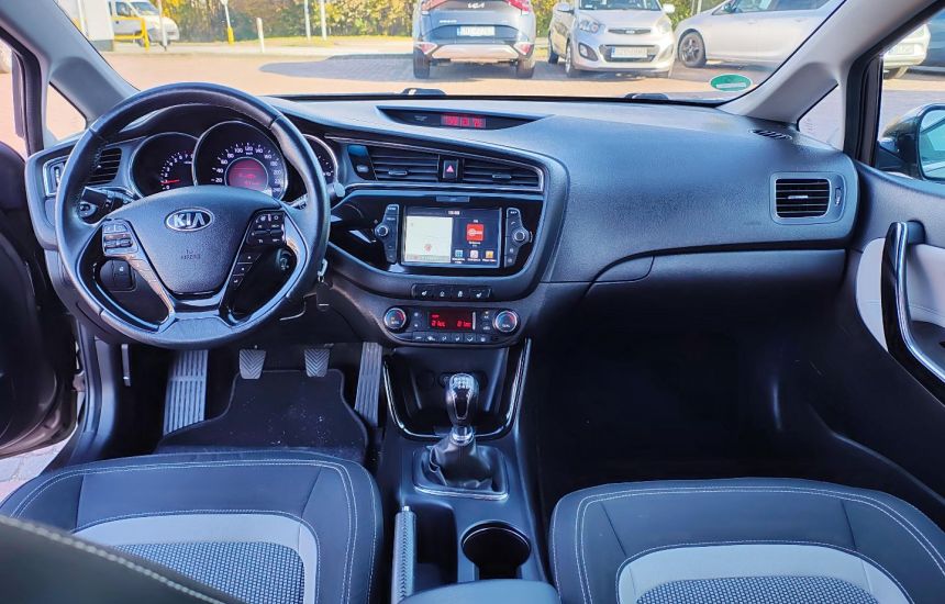 Kia Ceed SW 1.4 GDI 6MT BUSINESS LINE