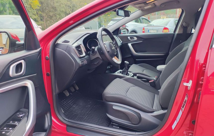 Kia Ceed 1,5T-GDI 6MT M+UVO