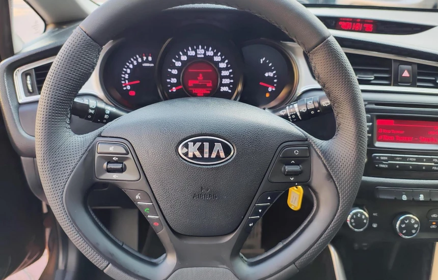 Kia Ceed 1.4GDI 6MT M