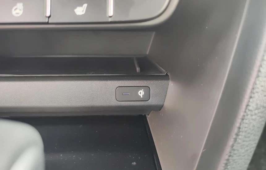 Kia XCeed 1,6T-GDI 7DCT MY26 TRIBUTE+WIN+ AEB