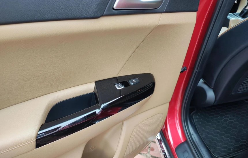 Kia Sportage 1,6T-GDI 6MT 2WD L+BL2