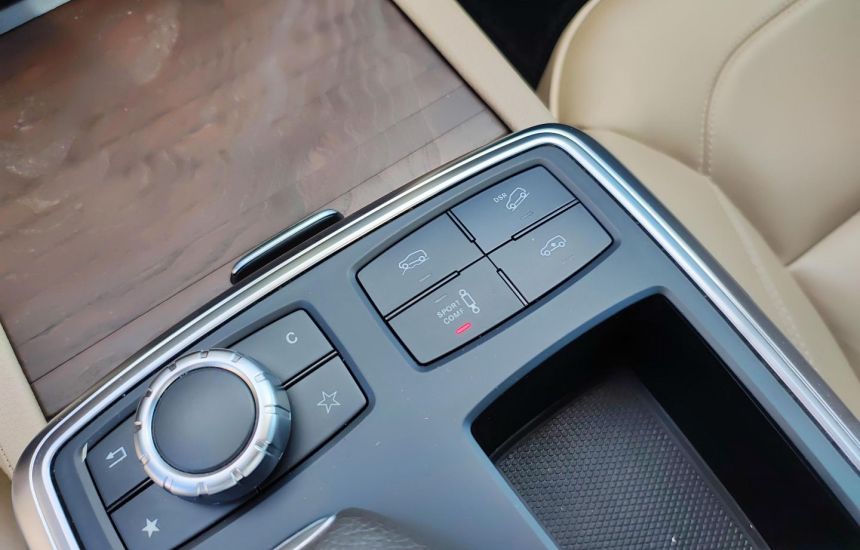 Mercedes- Benz GL  350 BlueTEC 4Matic 7G-TRONIC