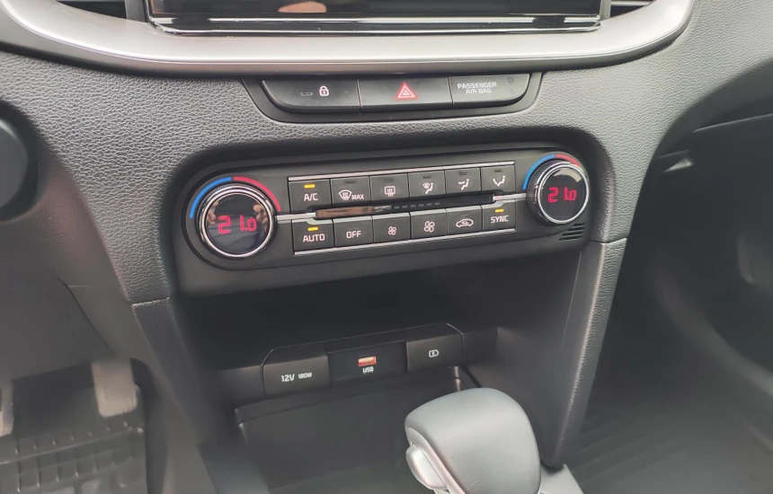 Kia Ceed 1,5T-GDI 7DCT 160KM M+SMT