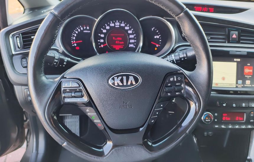 Kia Ceed SW 1.4 GDI 6MT BUSINESS LINE