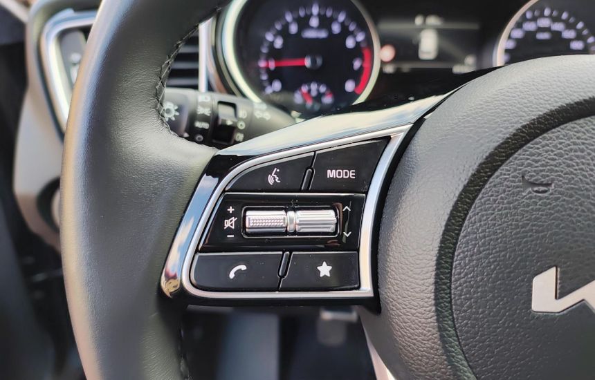 Kia Ceed 1,5T-GDI MT MY25 TRIBUTE