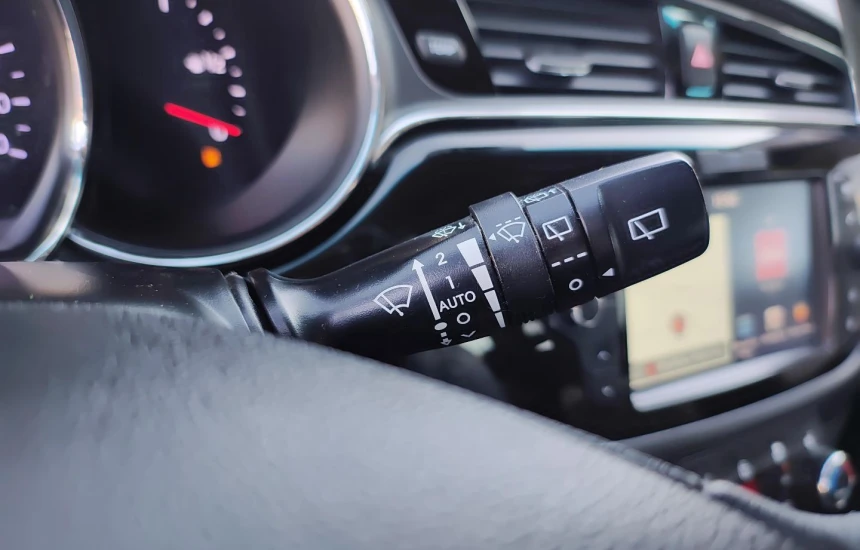 Kia Ceed SW 1.4 GDI 6MT BUSINESS LINE