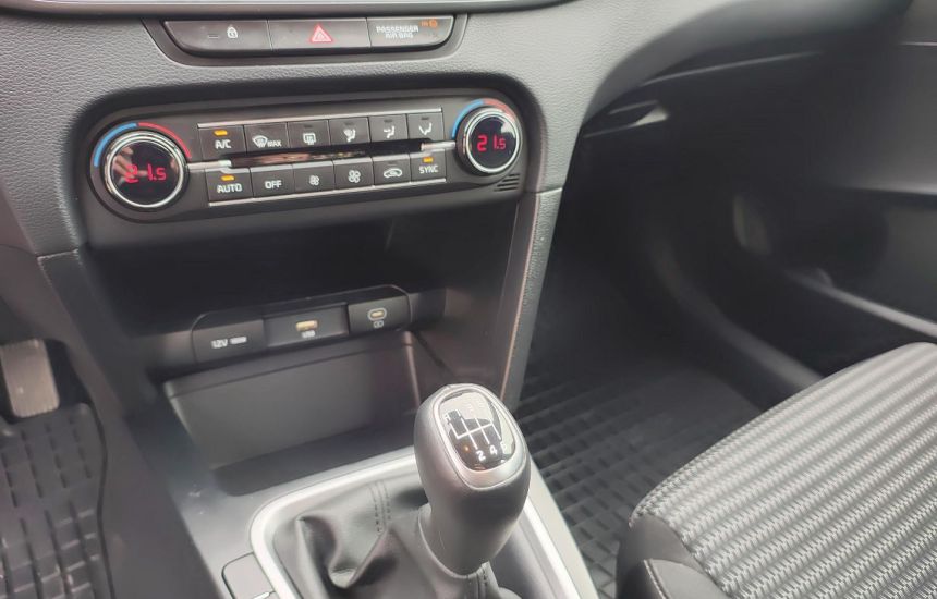 Kia Ceed 1,5T-GDI 6MT M+UVO