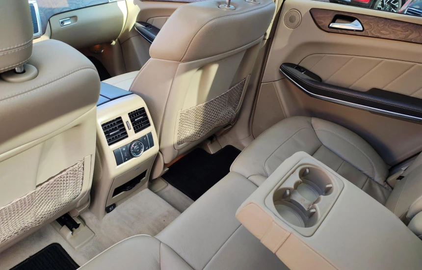 Mercedes- Benz GL  350 BlueTEC 4Matic 7G-TRONIC