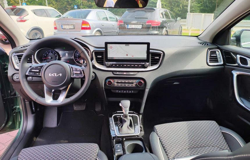 Kia Ceed SW 1,5T-GDI 7DCT MY25 TRIBUTE+A17