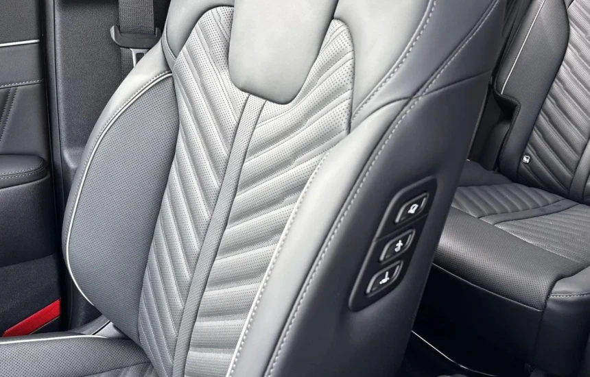 Kia Sorento 1.6T HEV MY25 6AT 4WD 6S PRESTIGE LINE+MIR+PNS AWD 215KM!!