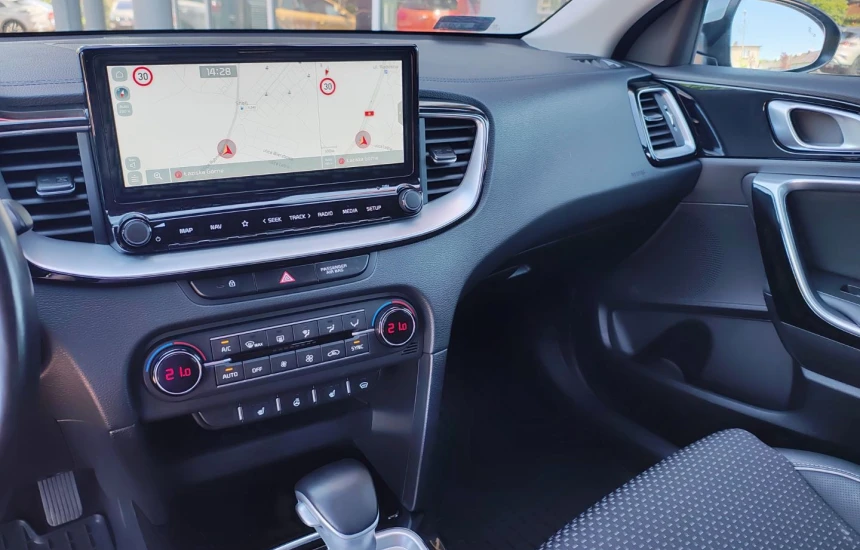 Kia XCeed 1.5 T-GDI  DCT Business Line + AEB