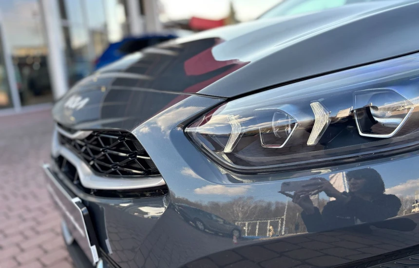 Kia Proceed 1,5T-GDI 6MT MY25 GT-LINE+TEC+AEB