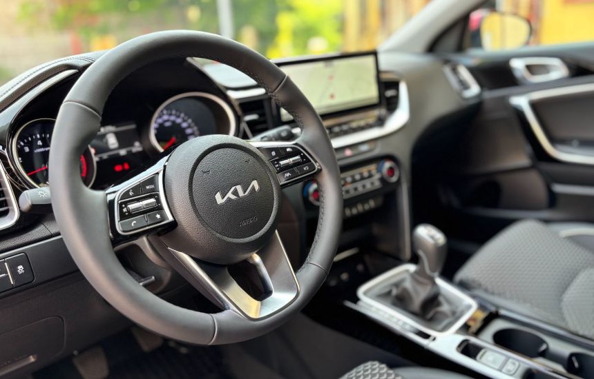 Kia Ceed 1,5T-GDI 6MT MY25 TRIBUTE