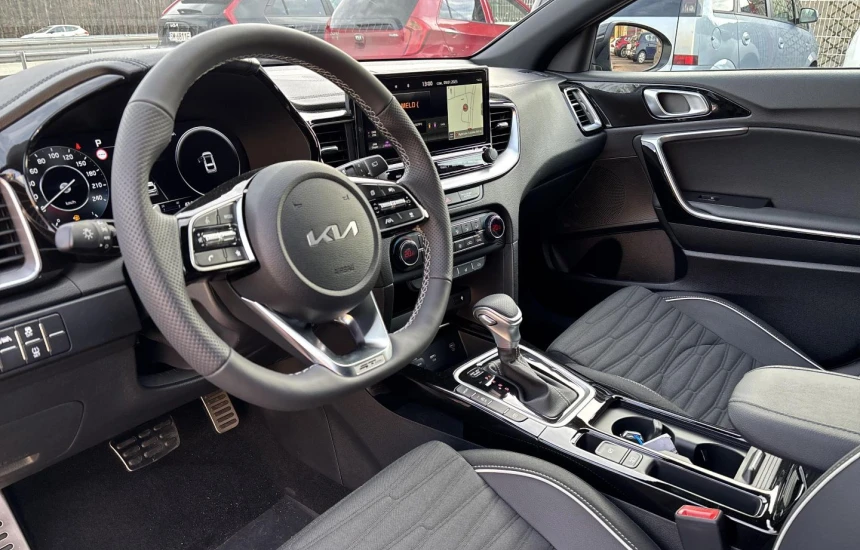 Kia Proceed 1,5T-GDI 7DCT MY25 GT-LINE+TEC+AEB+A18