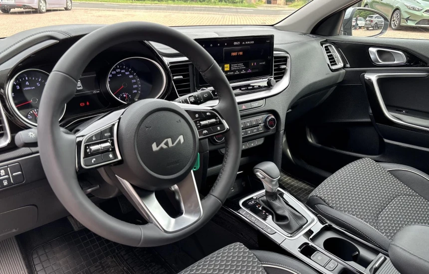 Kia XCeed  1,5T-GDI 7DCT MY25 L+WIN