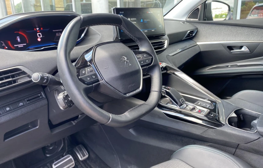 Peugeot 3008 Rezerwacja/ 1.2 PureTech Allure